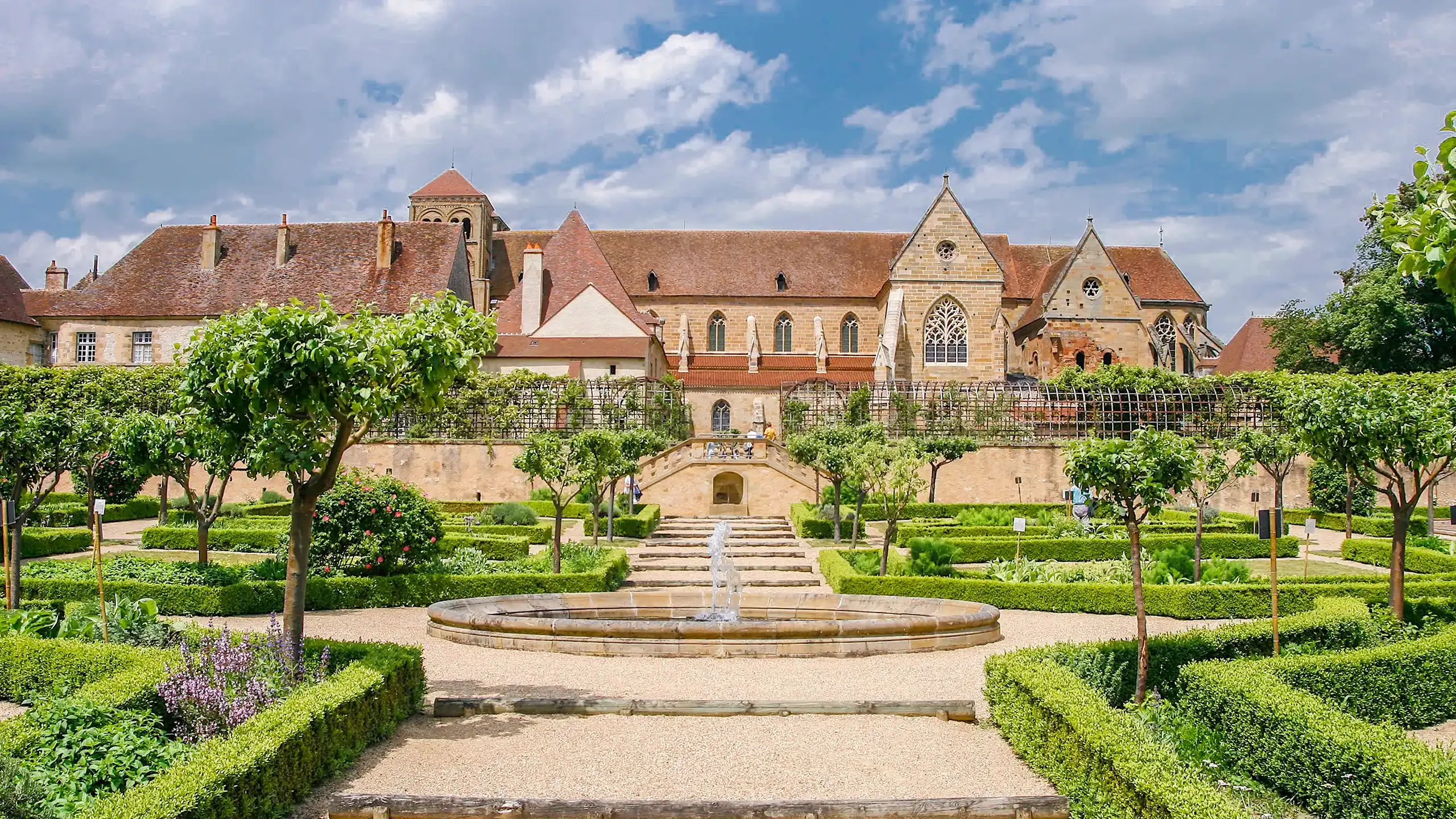 Visitez le Grand site clunisien de Souvigny dans l’Allier avec le Pass Patrimoine © Grand Site Clunisien de Souvigny