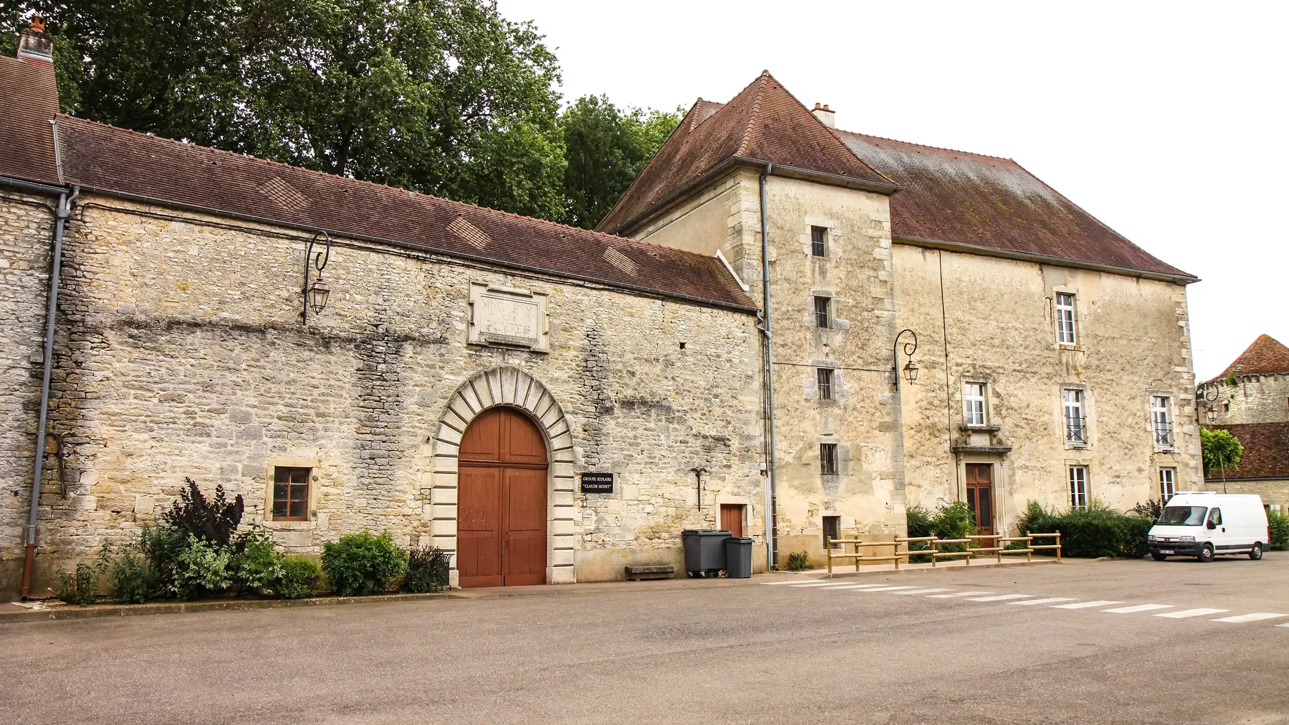 Visitez l'Abbaye Saint-Pierre de Bèze en Côte-d'Or à visiter avec le Pass Patrimoine © Thesupermat