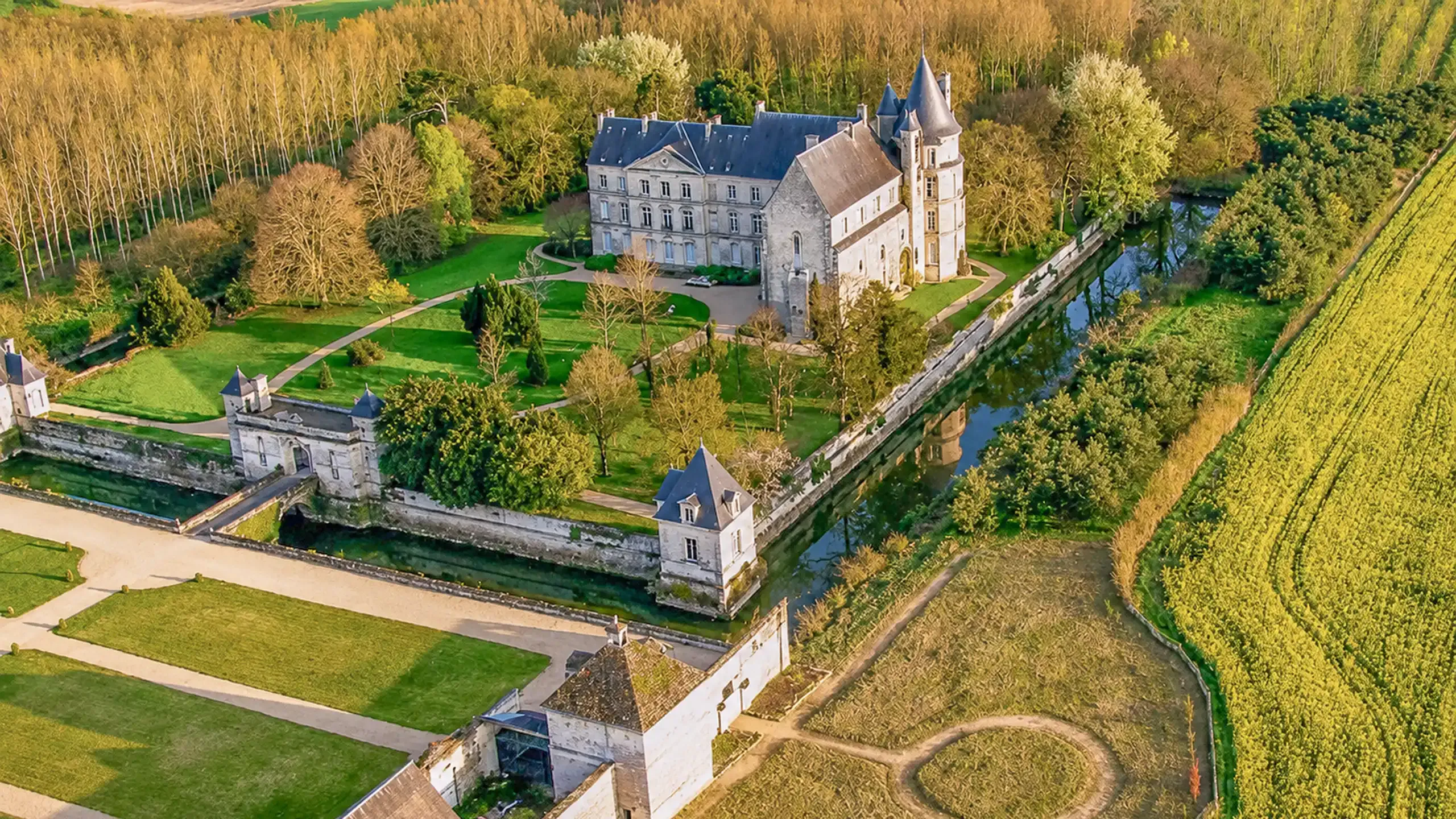 Visitez le Château de Scorbé-Clairvaux dans la Vienne avec le Pass Patrimoine © Pmsef, CC BY-SA 4.0