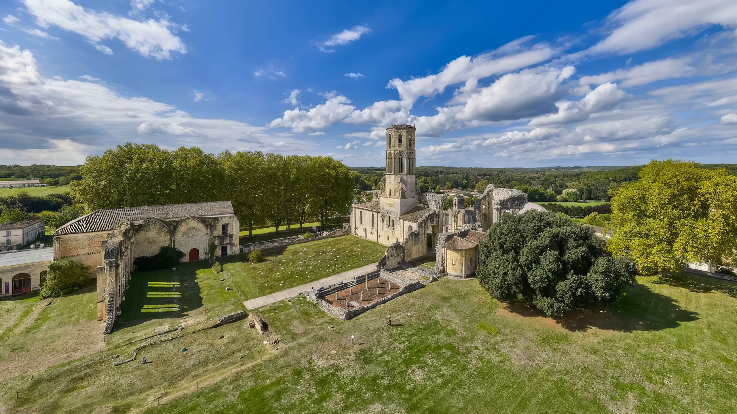 Abbaye de la Sauve-Majeure à visiter en Gironde avec le Pass Patrimoine © Centre des monuments nationaux - Damien Lachas