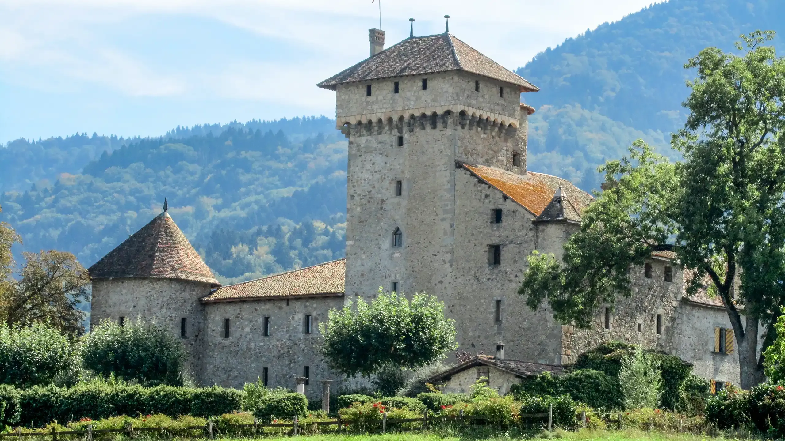 Château d'Avully à visiter en Haute-Savoie ©TarichaRivularis, CC BY-SA 3.0
