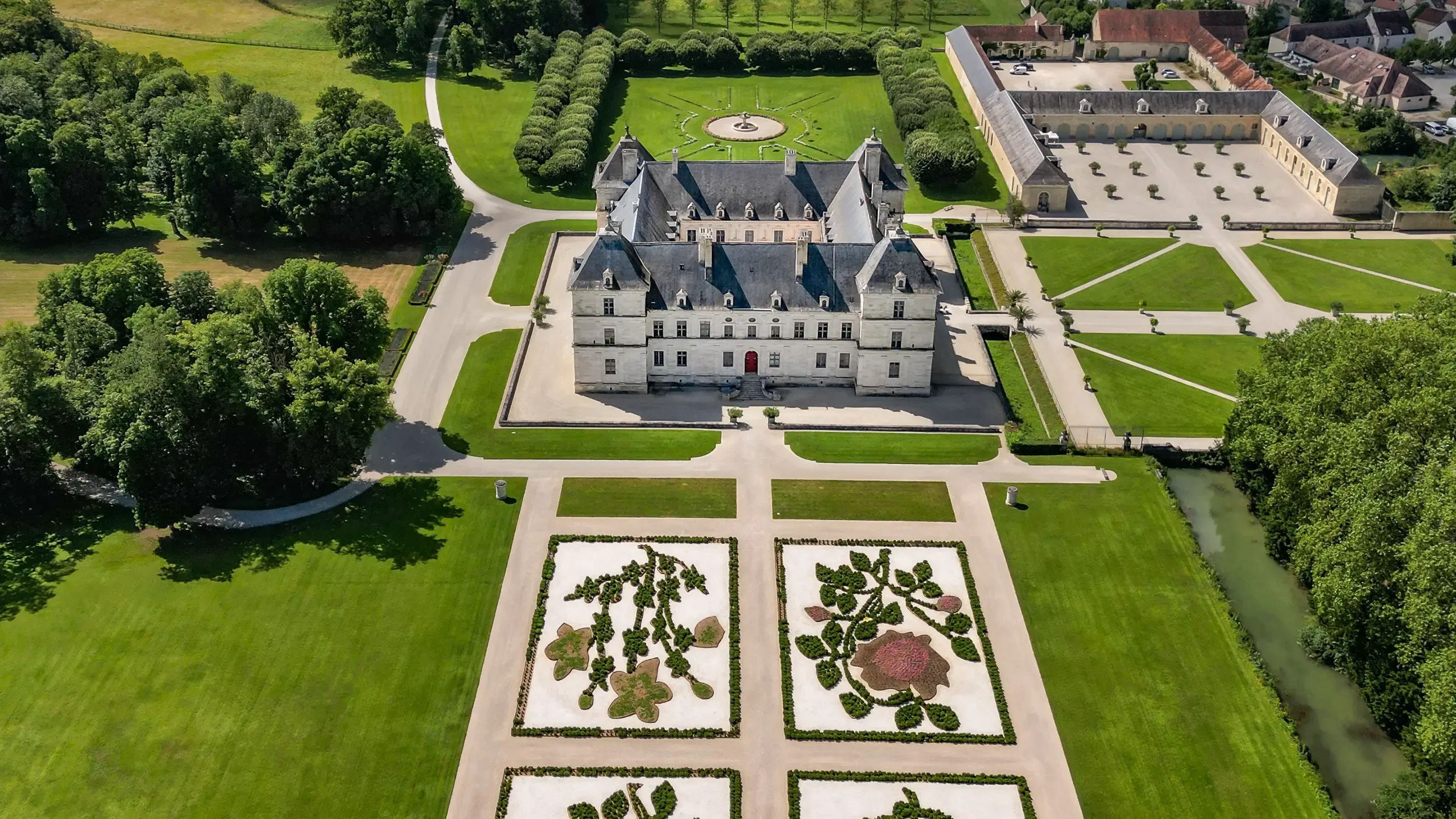 Domaine du Château d'Ancy-le-Franc à visiter dans l’Yonne avec le Pass Patrimoine © AG_LC