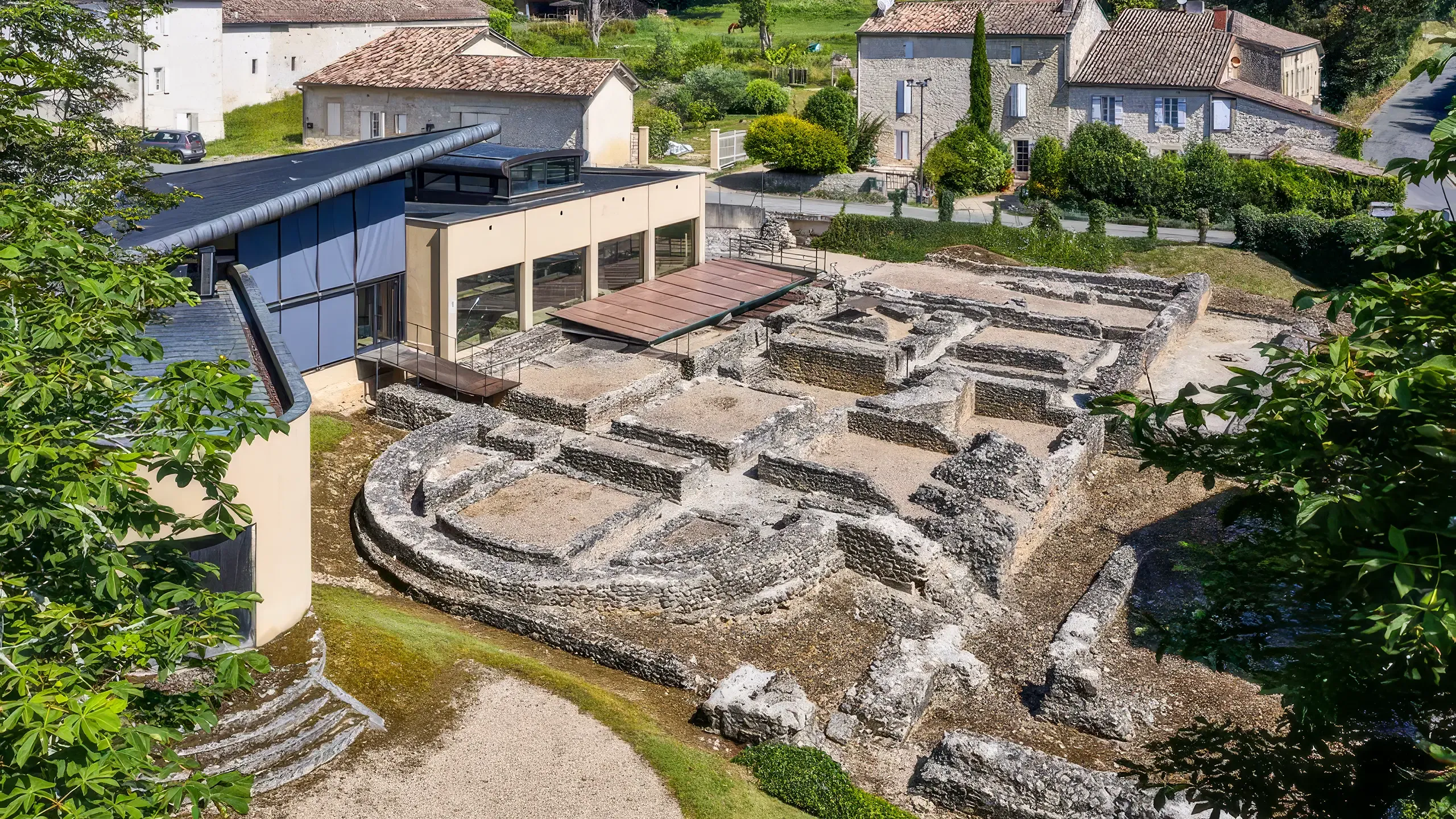 Villa gallo-romaine de Montcaret © Damien LACHAS / Centre des monuments nationaux