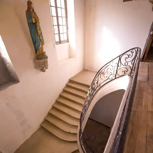 Escalier monumental du Couvent des annonciades célestes © Mar.One.paris