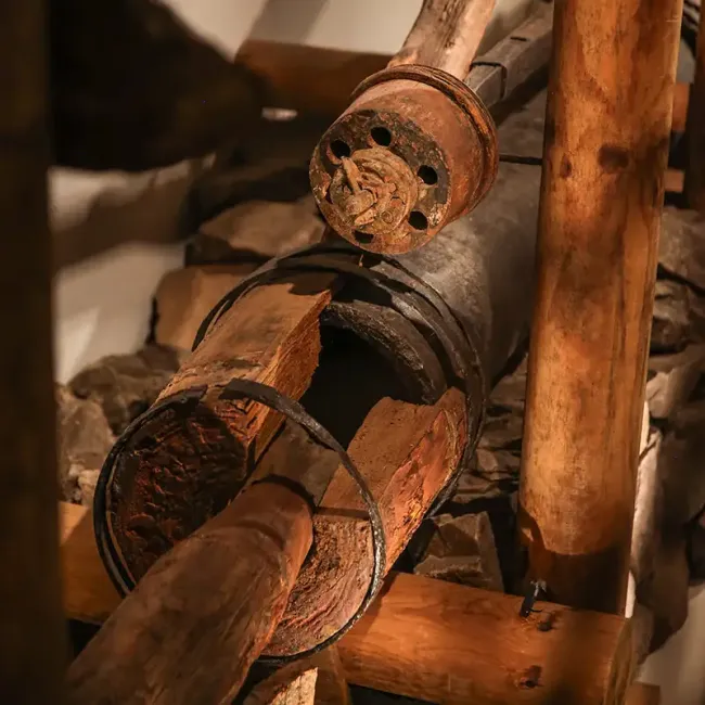 Pompe du XVIIIe siècle © Les Hautes-Mynes