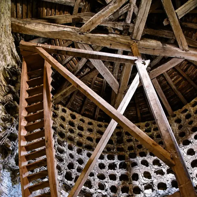 Intérieur du colombier du château d'Oricourt © Jean-Pierre Cornevaux