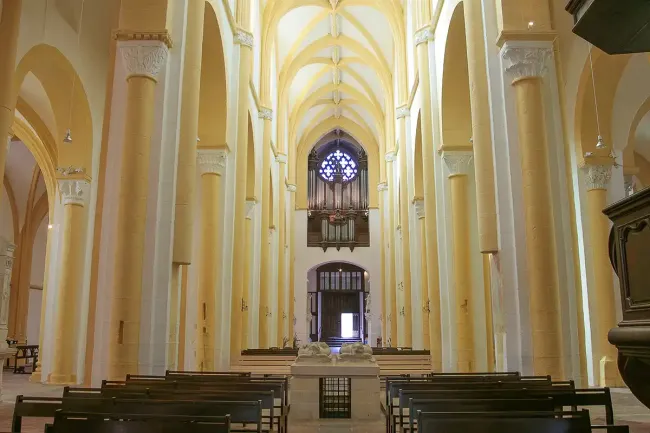 Nef de l'église prieurale de Souvigny © Grand Site Clunisien de Souvigny