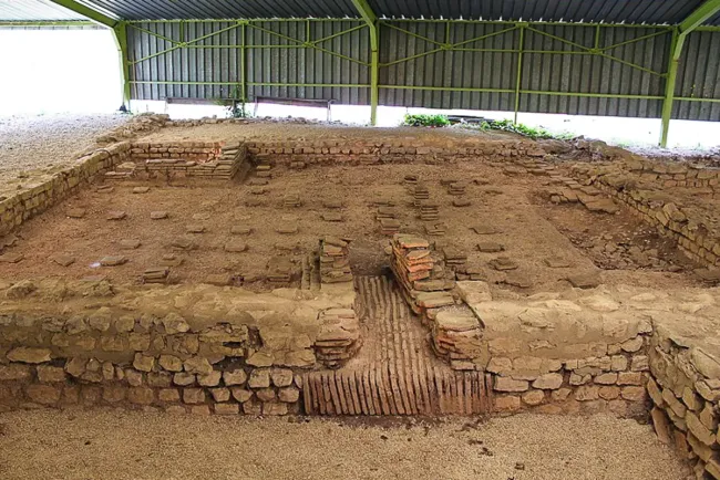 Hypocauste  du site archéologique d'Escolives © Christophe.Finot - CC BY-SA 3.0
