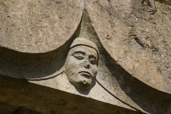 Visage logis Rolin au château d'Oricourt © Jean-Pierre Cornevaux