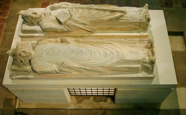Tombeau des saints-abbés Mayeul et Odilon à Souvigny © Grand Site Clunisien de Souvigny