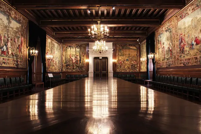 Tapisseries de la salle des Cent couverts du château de Pau © Château de Pau / Mona Asri