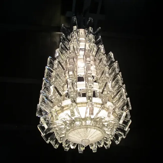 Lustre de Marc Lalique au Musée Lalique © Desaleux-Musée Lalique
