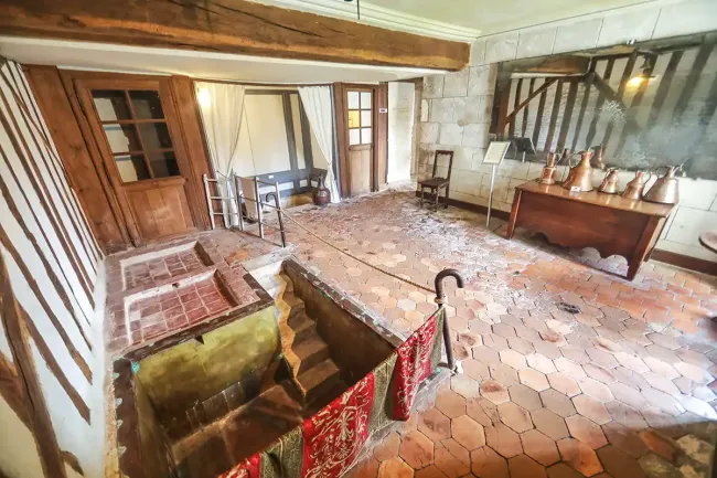 Salle de bain du château de Meung-sur-Loire © Pierre Holley