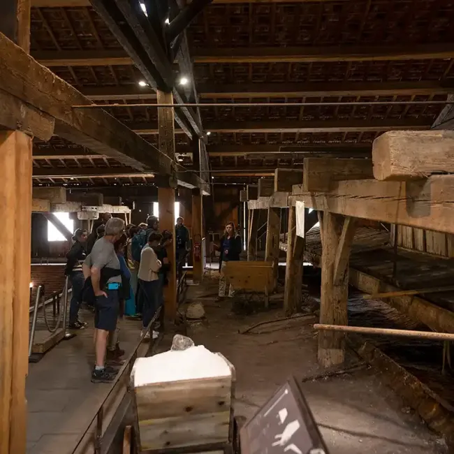 La salle d'évaporation de la Grande Saline de Salins-les-Bains © Mizenboite