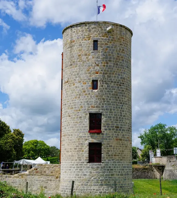 Tour Henri IV château de Montagu © Jean Rauzier