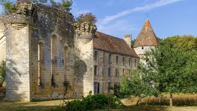Visitez l'abbaye Royale de La Réau dans la Vienne avec le Pass Patrimoine © Ikmo-ned