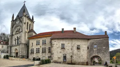 Visitez l'abbaye de Montbenoît dans le Doubs avec le Pass Patrimoine c JGS25 — CC BY-SA 3.0 