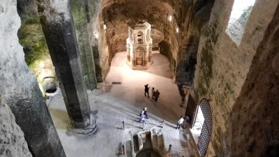 Visitez l'église monolithe d'Aubeterre-sur-Dronne en Charente avec le Pass Patrimoine © Lamiot